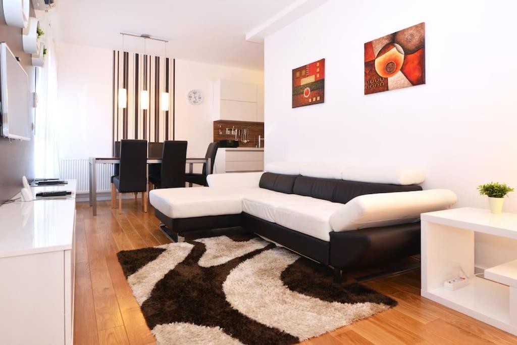 Apartment Trnje Zagabria Esterno foto