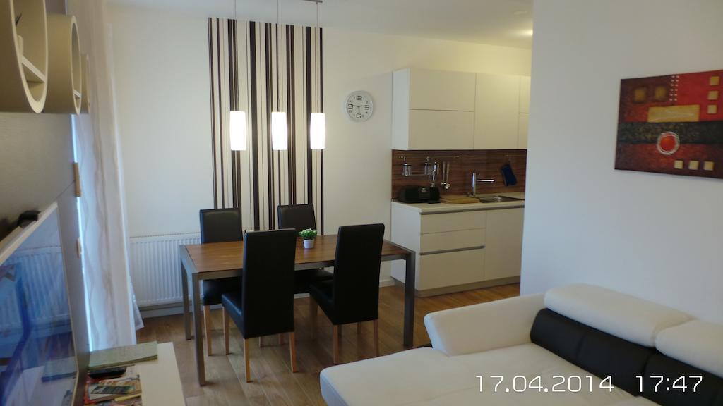 Apartment Trnje Zagabria Esterno foto